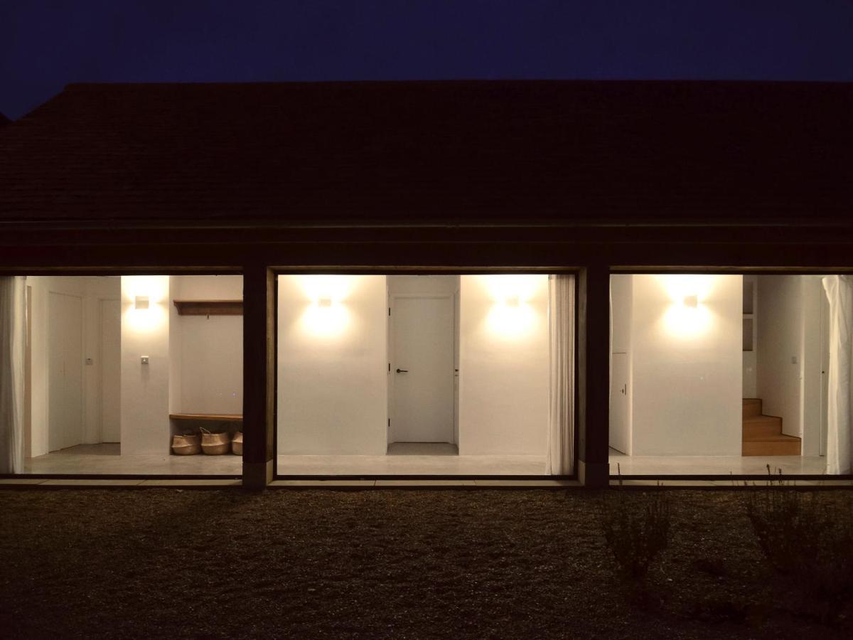 High Cogges Farm Holiday Cottages - The Cart Shed 위트니 외부 사진